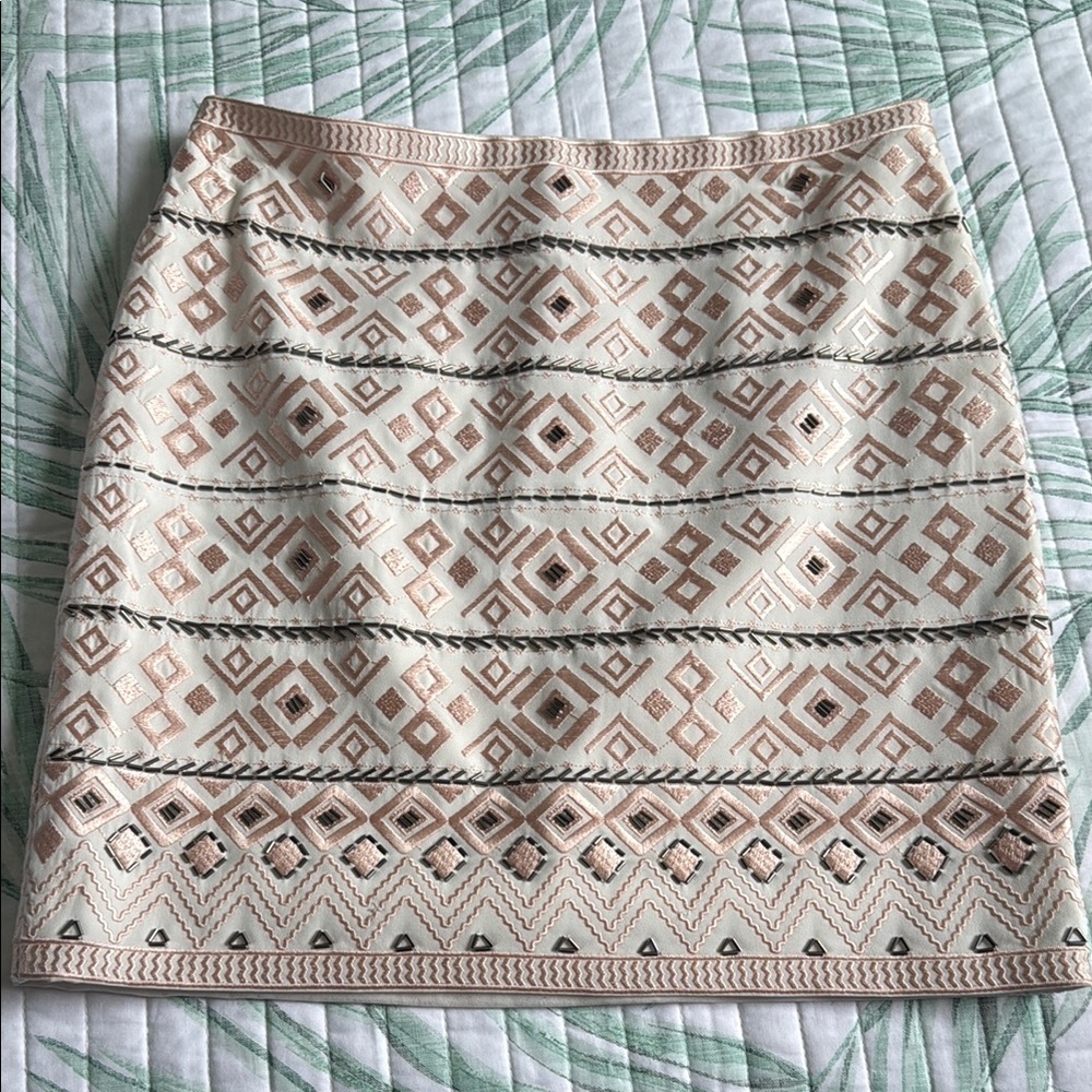 White House Black Market Cream Pencil Mini Skirt NWT